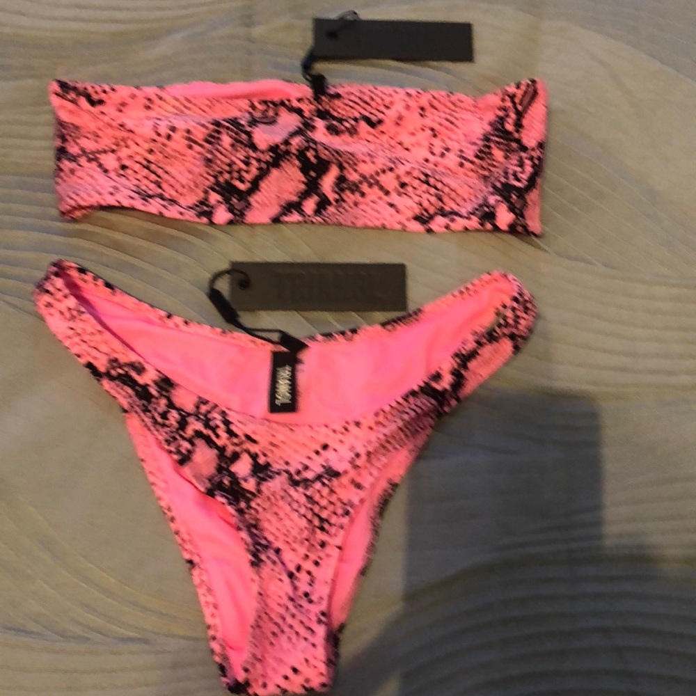 Bathing suit